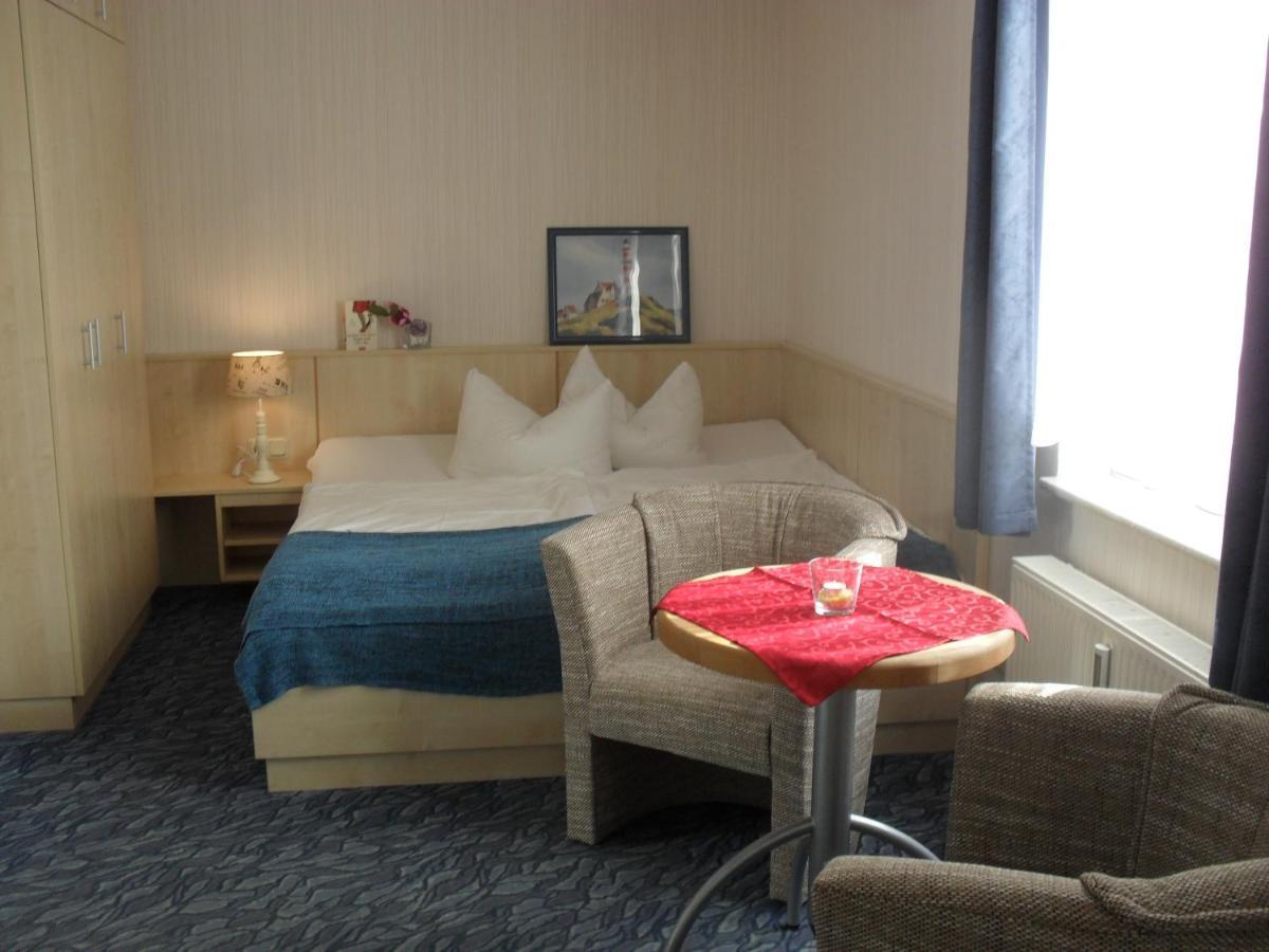 Wiek auf Rügen Hotel-Pension Zur Mole מראה חיצוני תמונה